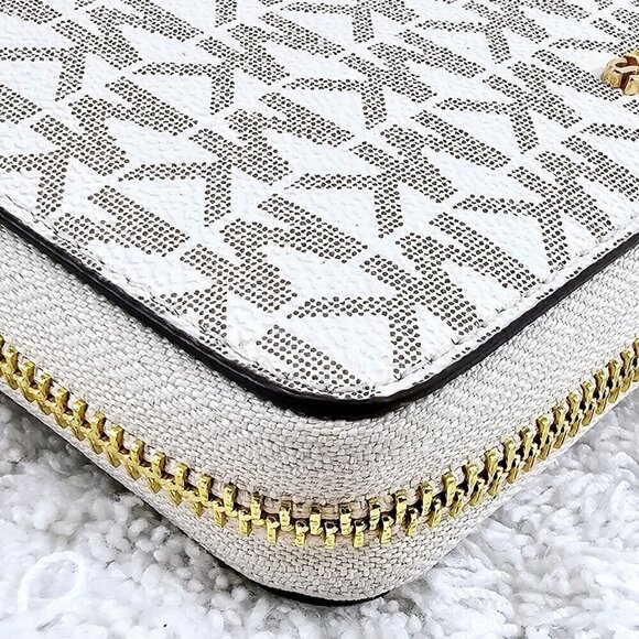 MICHAEL KORS Vanilla Canvas Jet Set Travel Large Continental Wallet Wristlet EUC - Picture 9 of 16